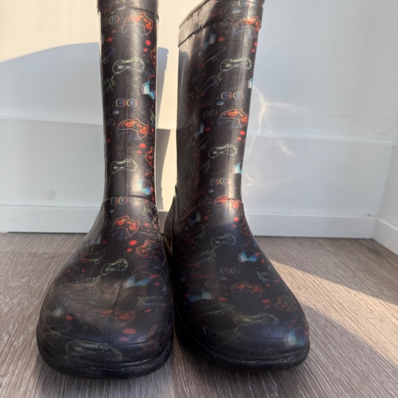 Cute Gamer Kids Rain Boots - Picture 2 of 4